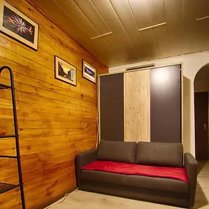t1-situe-a-100-m-des-thermes.hotels-rhonealpes.com/
