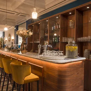 Le Bristol Hotel
