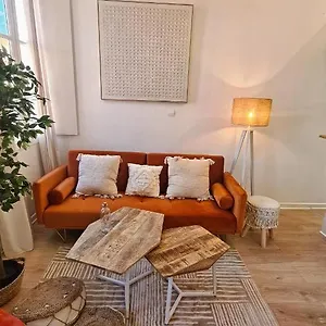  Appartement Sous Les Toits D'avignon
