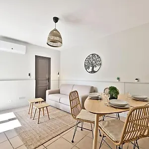  Apartment L'olivier - 2 Terrasses - Clim Ac - Wifi - Proche Theatres