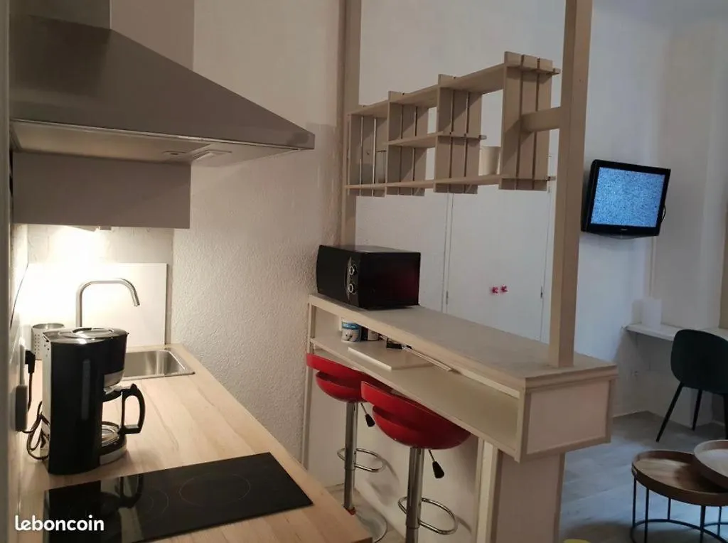 Studio Intra-Muros Avignon 0*,  France